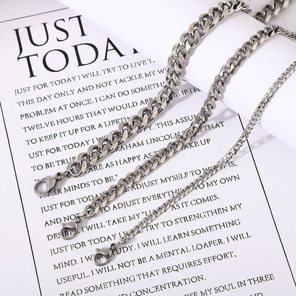 Hex-Cut Cuban Link Chain — detail view 3
